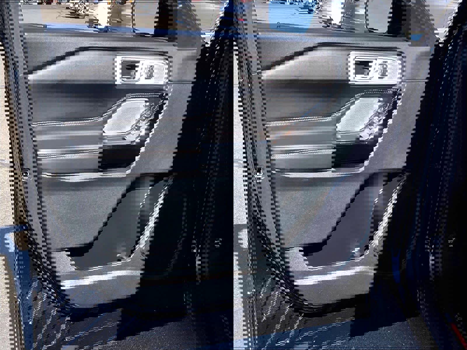 Used 2023 Ford Explorer ST w/ Equipment Group 401A image 25