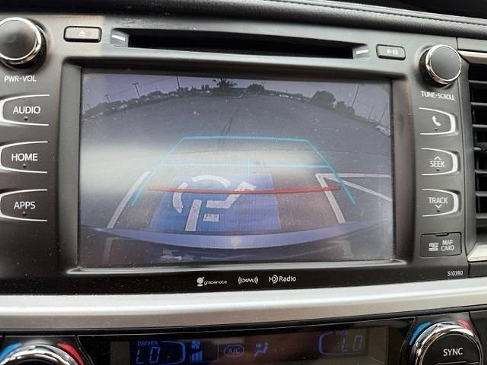 Used 2019 Toyota Highlander XLE AWD/4WD image 23