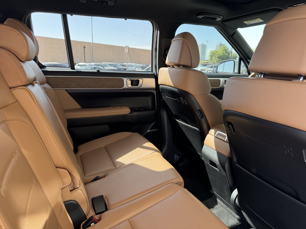 Used 2024 Hyundai Santa Fe Limited image 41