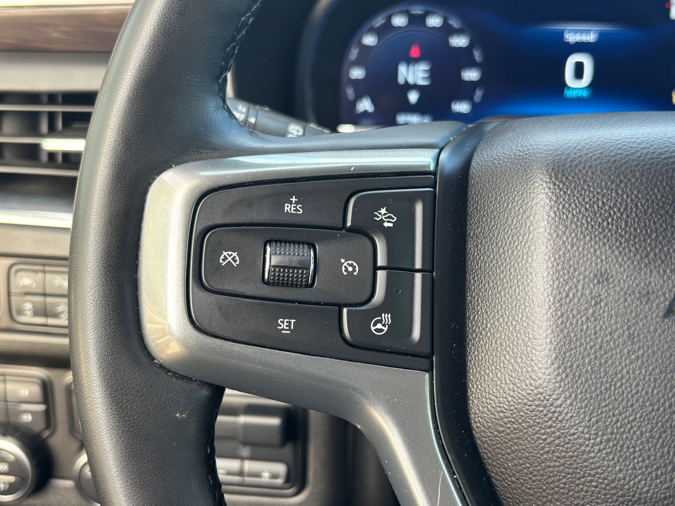 Used 2023 Chevrolet Tahoe Z71 w/ Off-Road Capability Package image 18