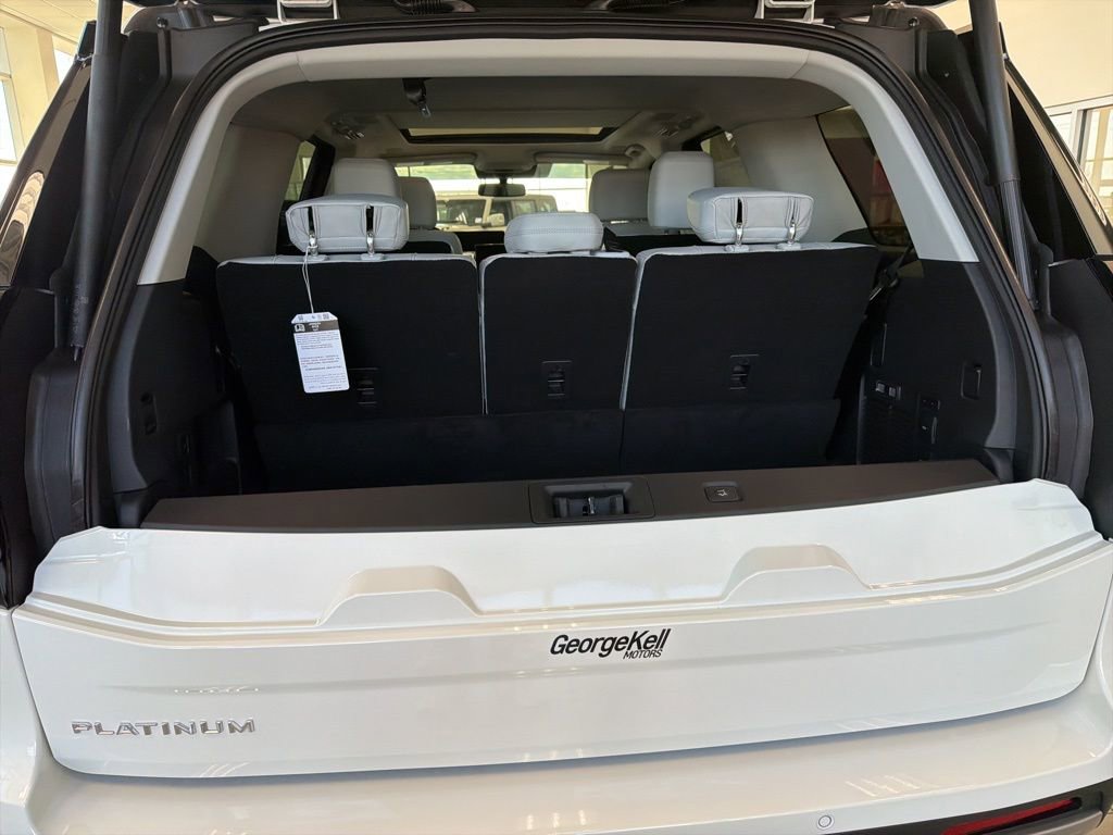 New 2025 Ford Expedition Platinum w/ Driver's Package image 11
