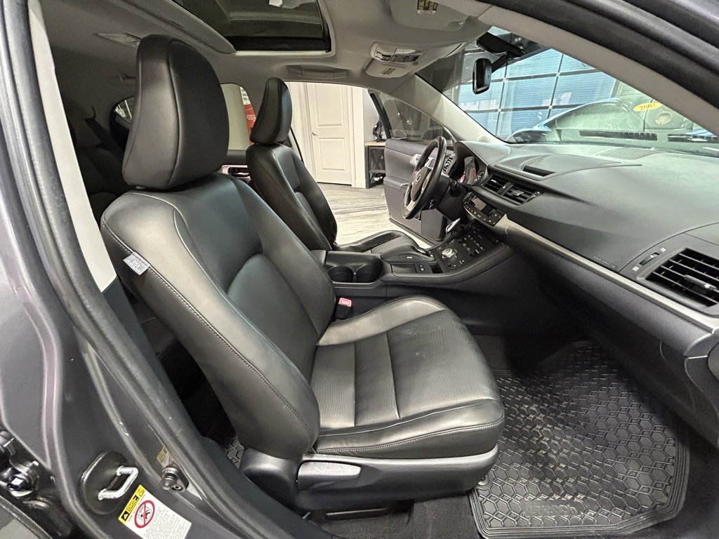 Used 2012 Lexus CT 200h Premium image 37