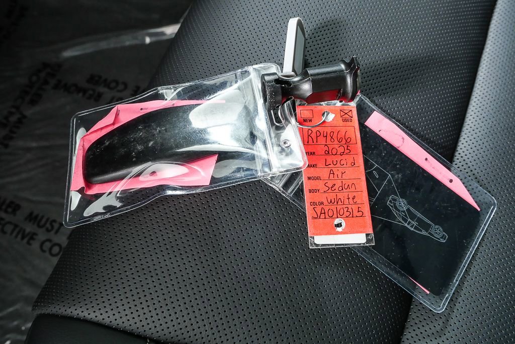 Used 2025 Lucid Air Pure image 37