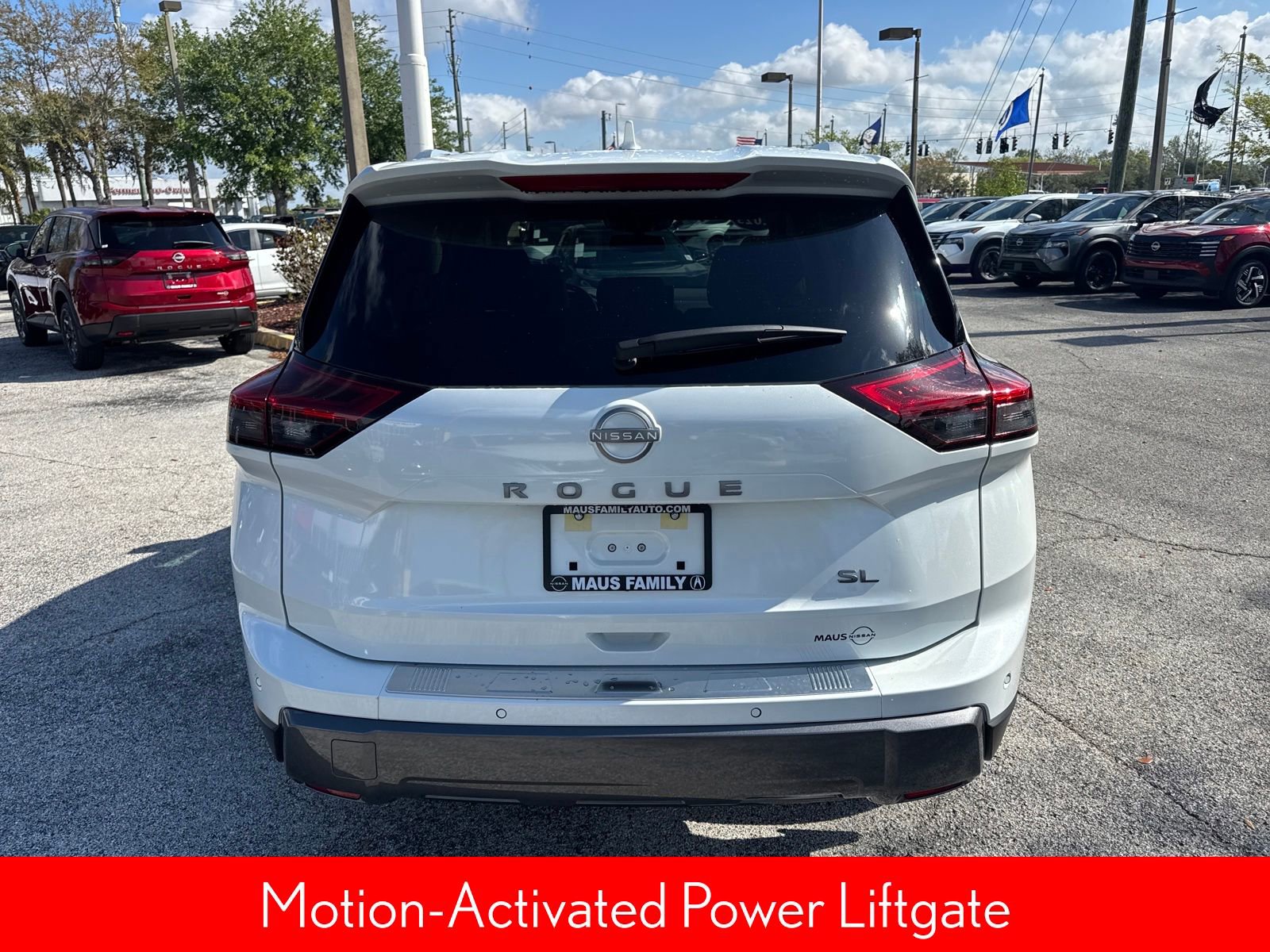 Certified 2025 Nissan Rogue SL w/ SL Premium Package image 6