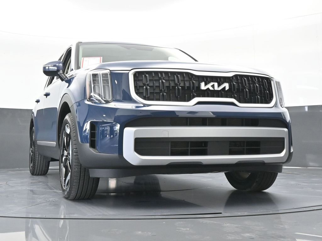 Used 2025 Kia Telluride EX w/ EX Captain's Chair Package image 69