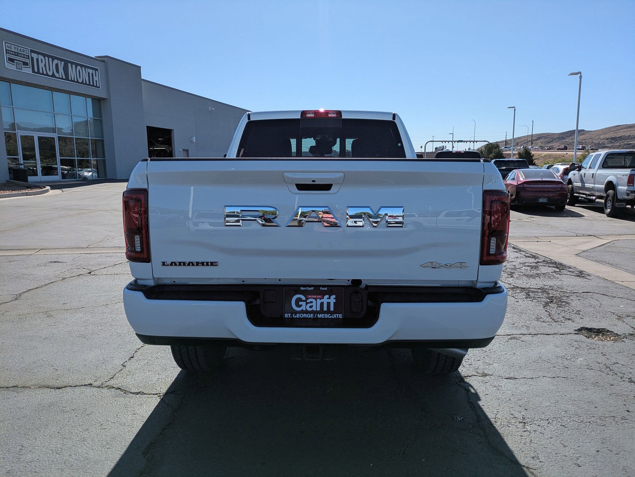 Used 2025 RAM 2500 Laramie AWD/4WD image 4