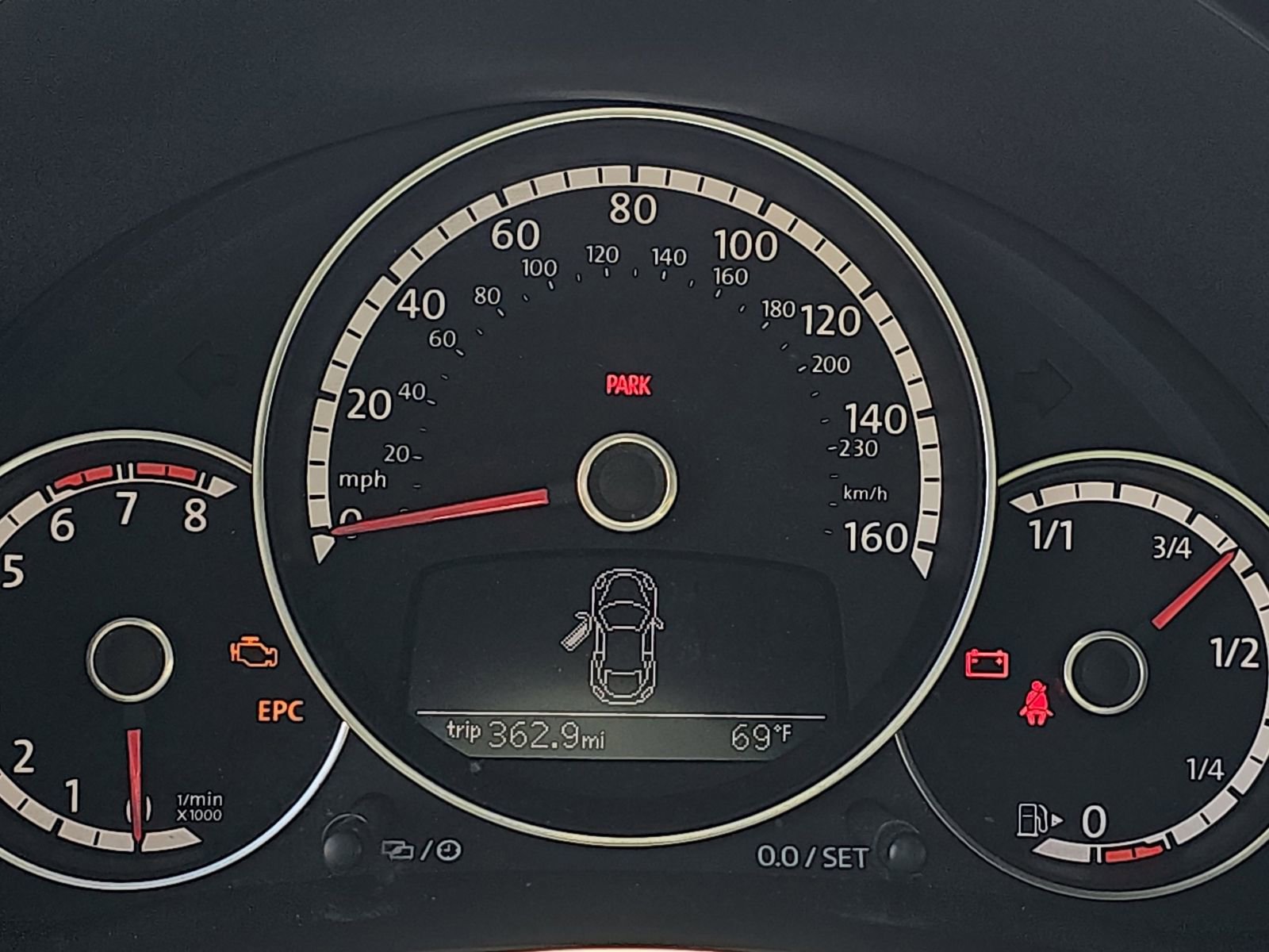 Used 2015 Volkswagen Beetle 1.8T FWD image 18