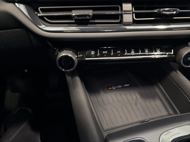 New 2026 Chevrolet Equinox EV RS AWD/4WD image 36