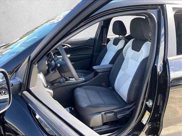 Certified 2026 Chevrolet Trax LS FWD image 27