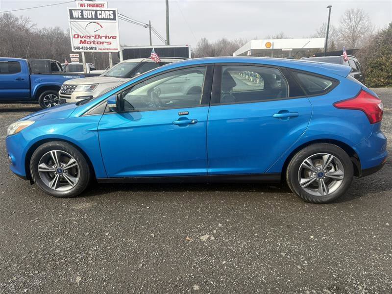 Used 2014 Ford Focus SE w/ SE Sport Package image 2