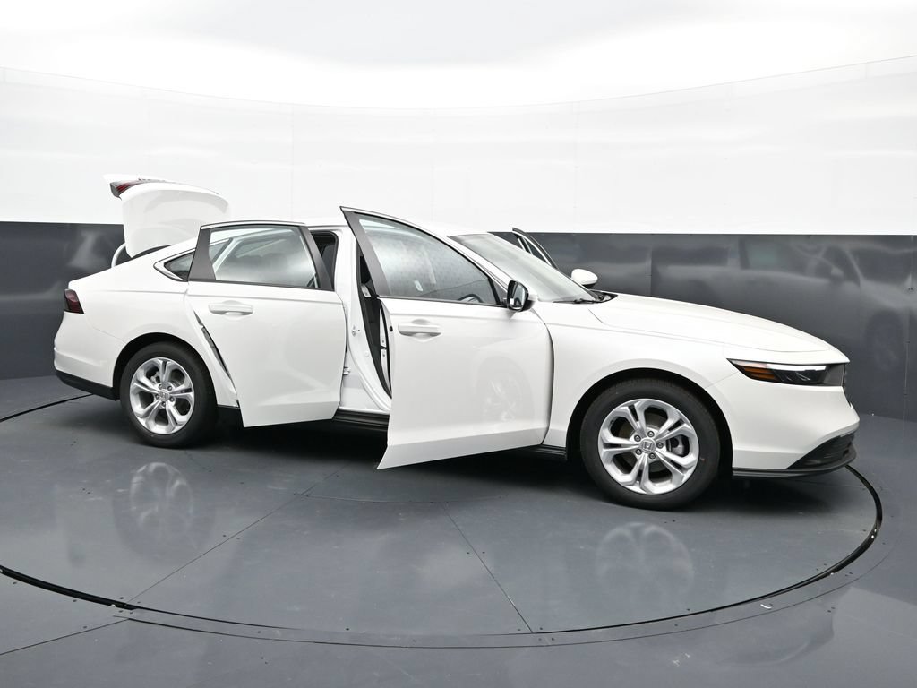 Used 2026 Honda Accord LX image 43