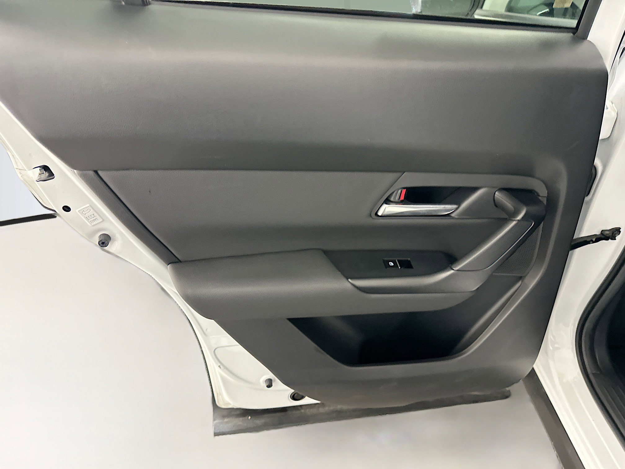 Used 2025 MAZDA CX-50 AWD 2.5 S w/ Premium Plus Pkg image 28