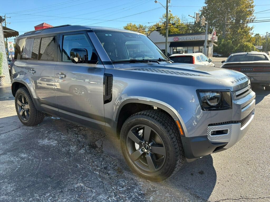 Used 2024 Land Rover Defender 110 S image 6