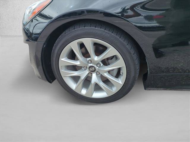 Used 2014 Hyundai Genesis 3.8 RWD image 21