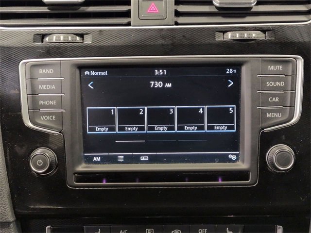 Used 2016 Volkswagen Golf S image 23