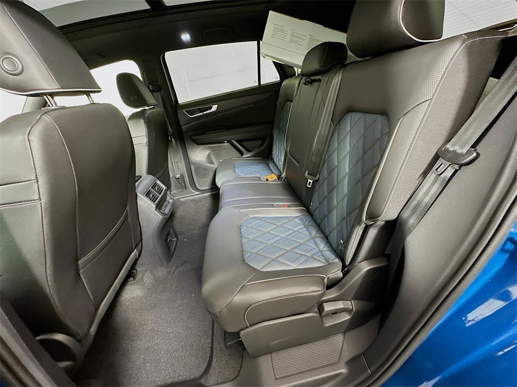 New 2026 Volkswagen Atlas Cross Sport SEL Premium R-Line image 20