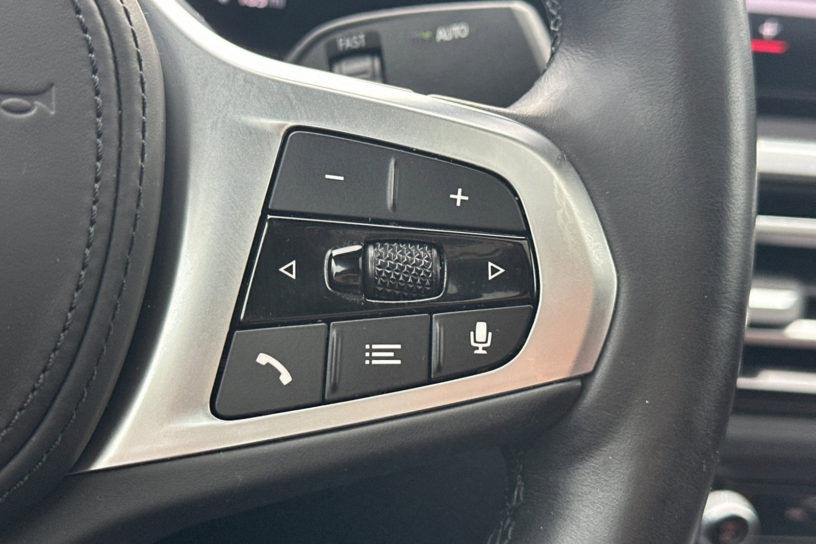 Used 2023 BMW i4 eDrive40 w/ M Sport Package image 31