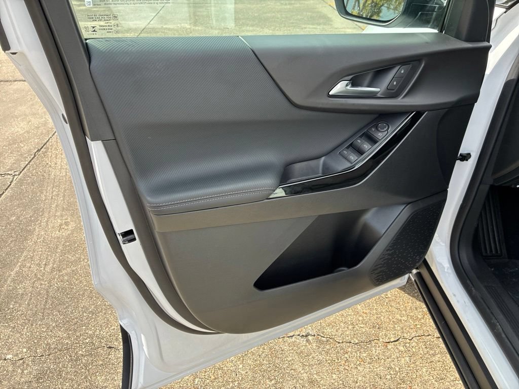 New 2027 Chevrolet Equinox LT FWD image 18