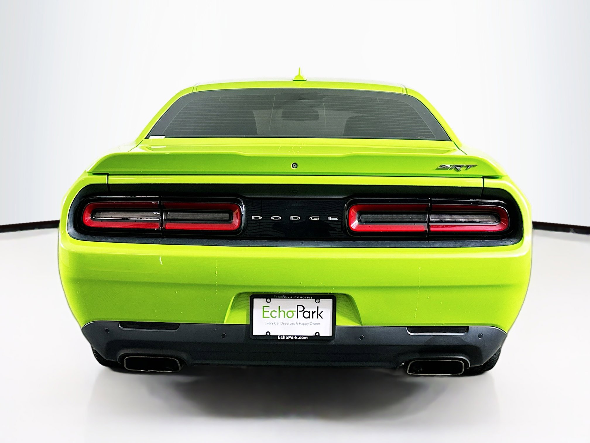 Used 2015 Dodge Challenger SRT w/ Technology Group RWD image 7