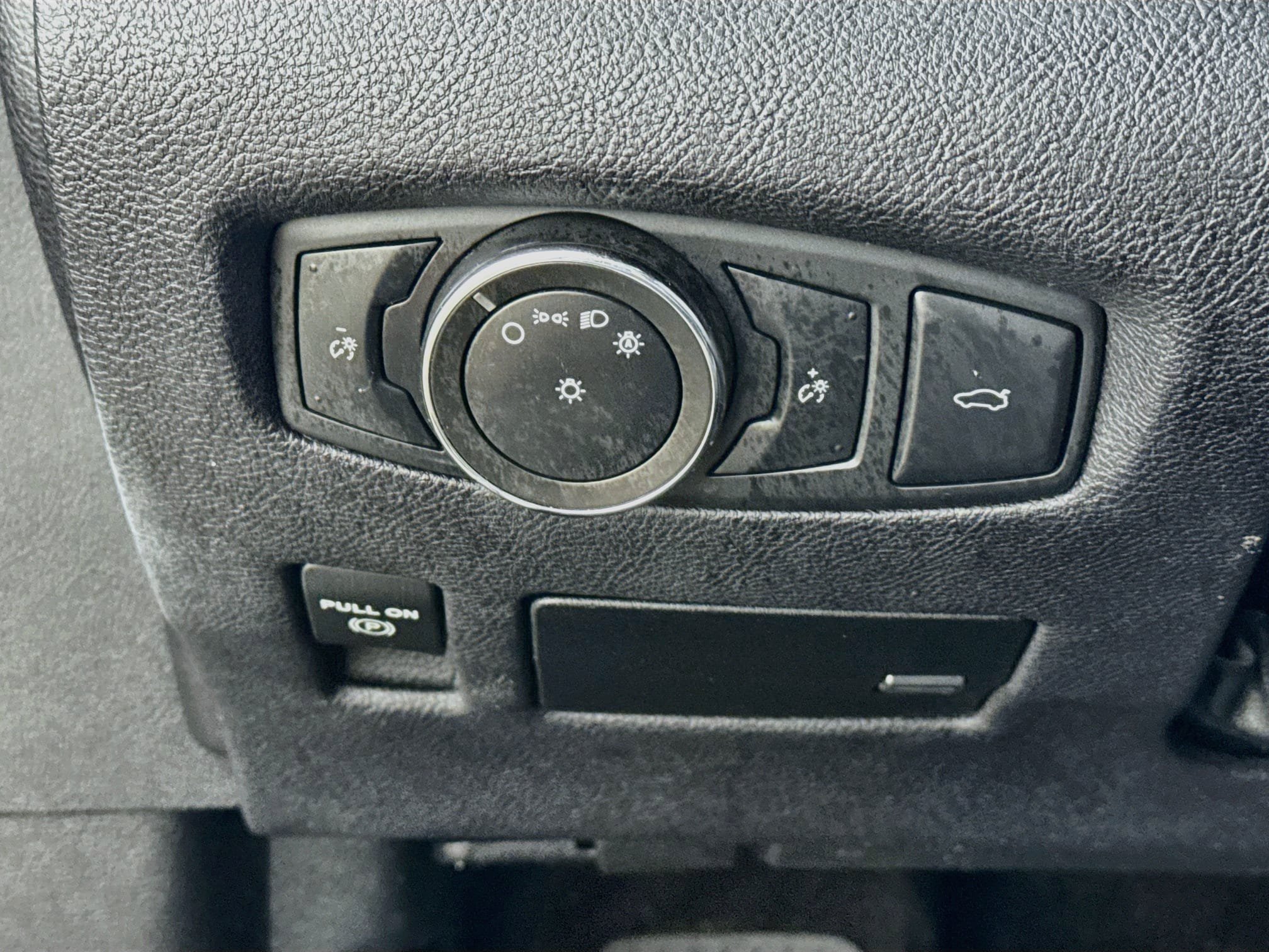 Used 2017 Lincoln Continental Reserve w/ Climate Package AWD/4WD image 14
