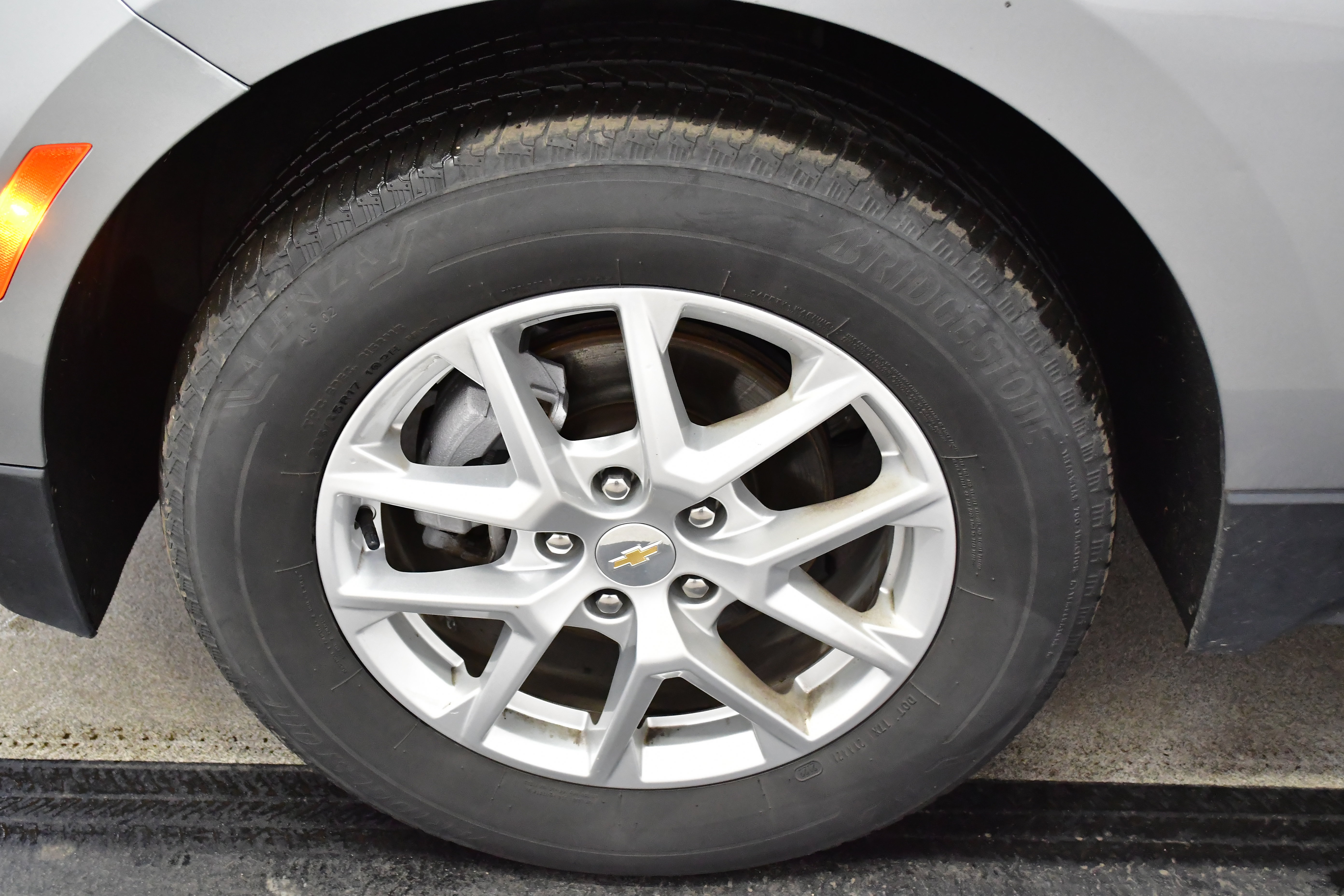 Used 2024 Chevrolet Equinox LT image 32