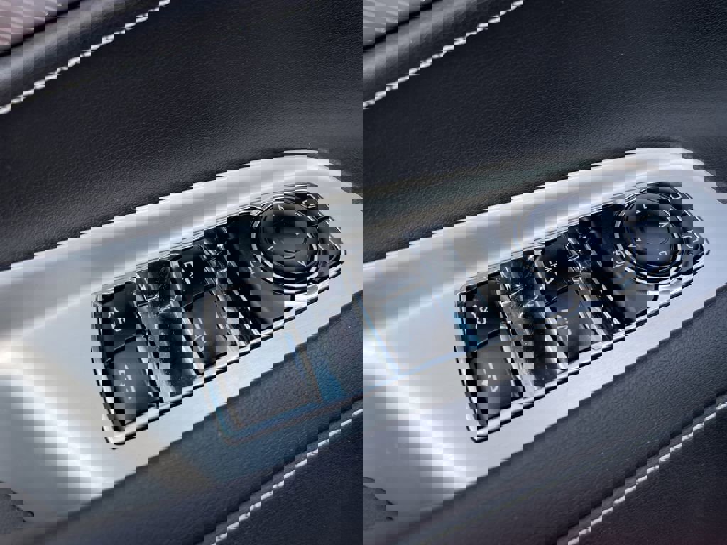 Certified 2023 Chevrolet Corvette Stingray Preferred Conv w/ 2LT image 16