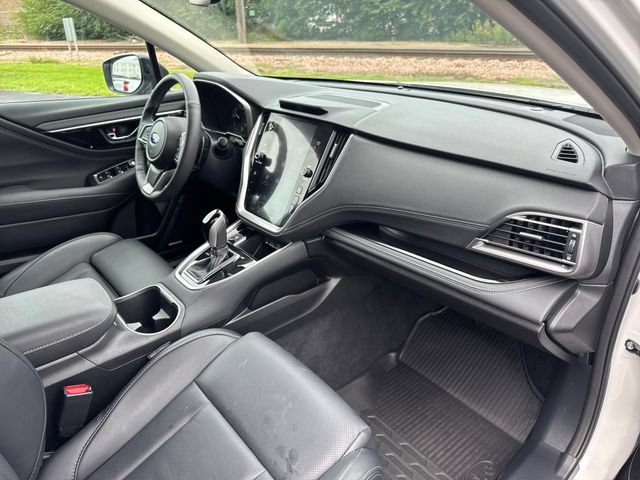 Used 2025 Subaru Outback Limited AWD/4WD image 31