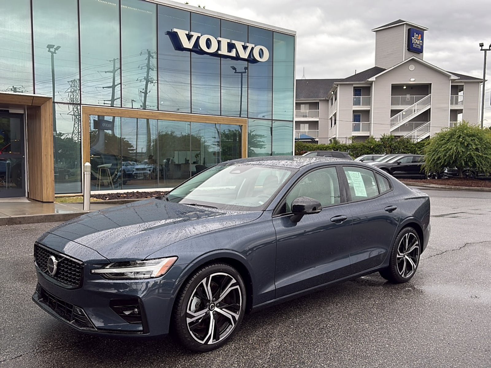 Certified 2024 Volvo S60 B5 Core w/ Climate Package