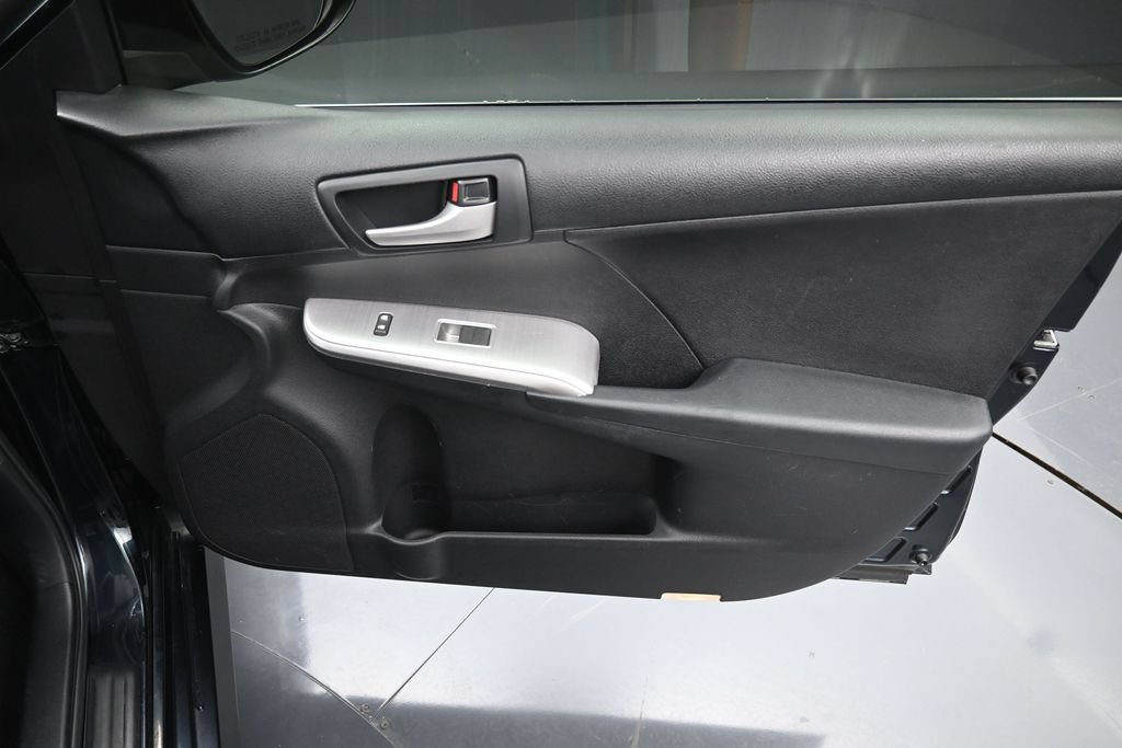 Used 2012 Toyota Camry SE FWD image 33