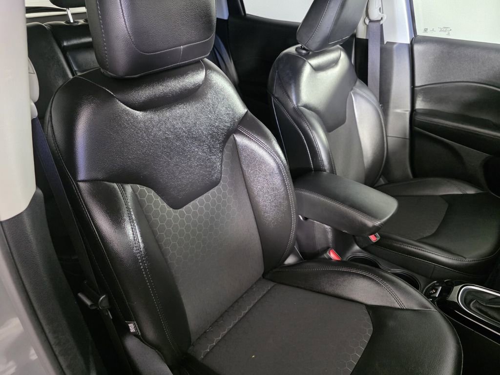 Certified 2020 Jeep Compass Altitude image 34