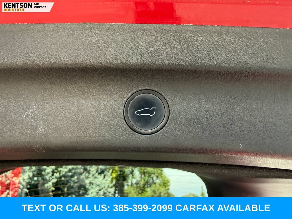Used 2022 Tesla Model Y Performance AWD/4WD image 32