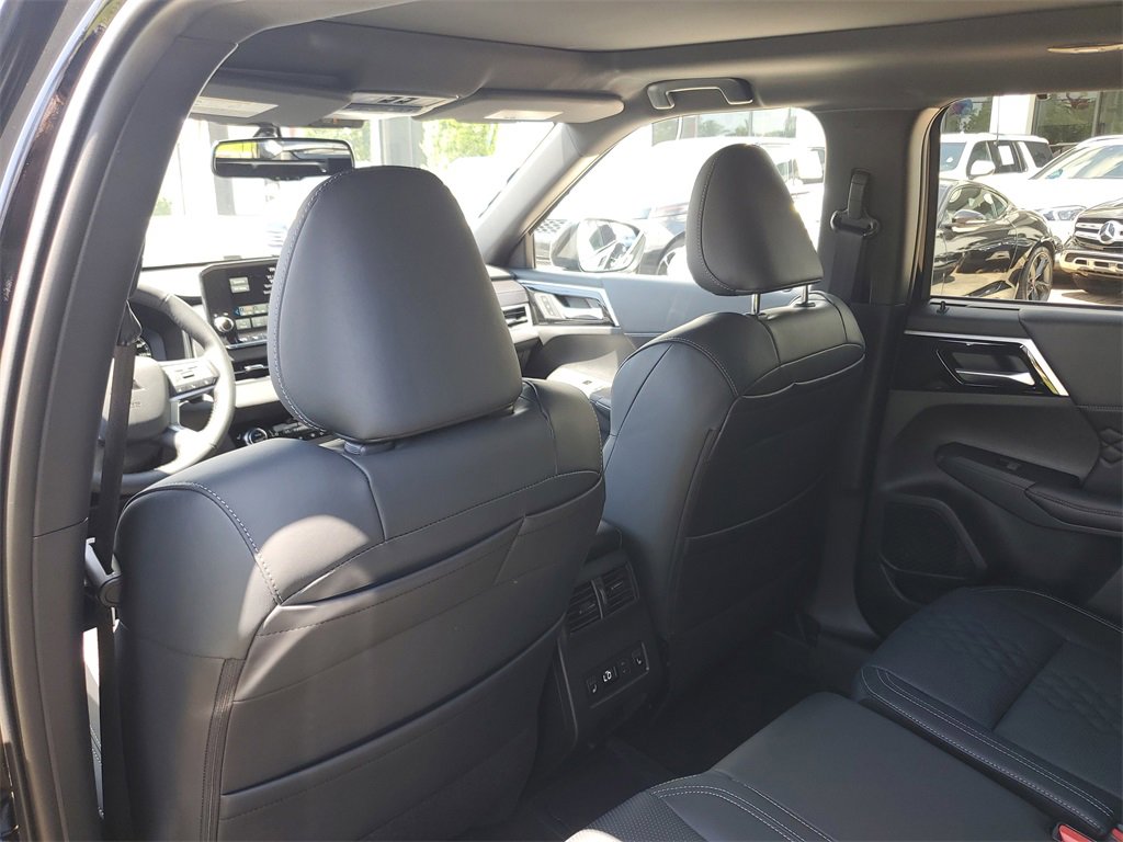 New 2025 Mitsubishi Outlander SEL Black Edition image 14