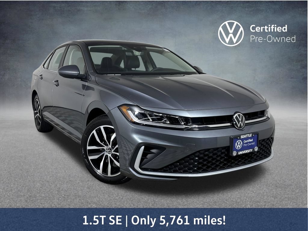 Used 2025 Volkswagen Jetta SE w/ Sunroof Package FWD image 1