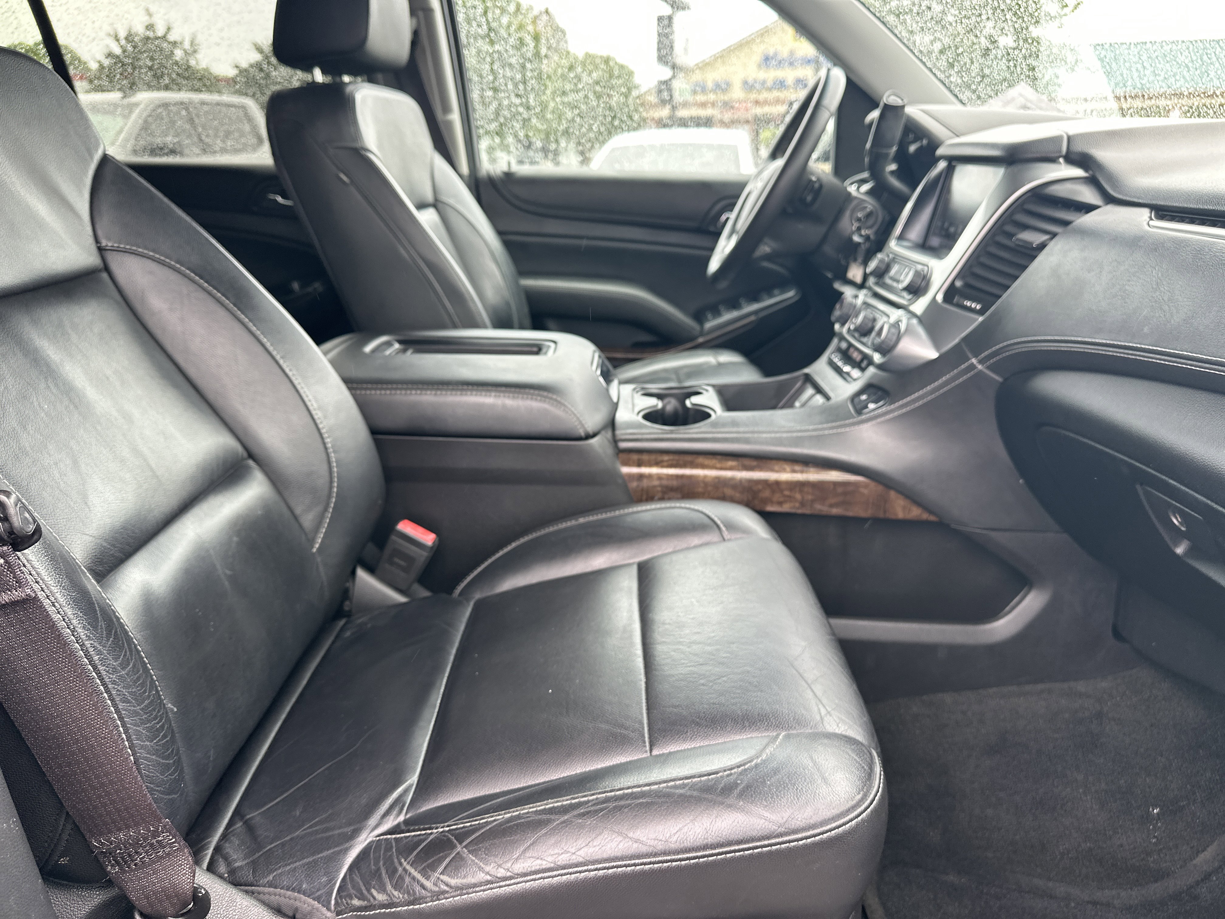Used 2016 Chevrolet Suburban LT RWD image 14