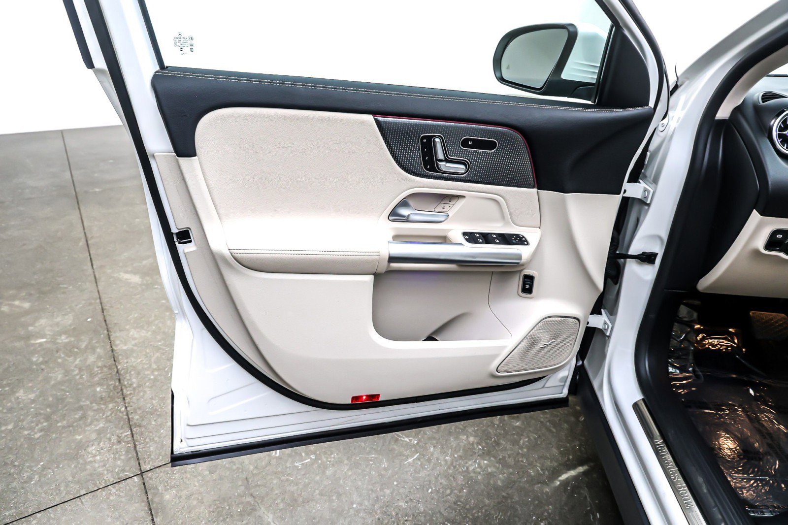 Certified 2023 Mercedes-Benz GLA 250 image 22