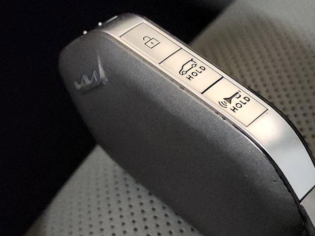 Certified 2025 Kia Sorento SX Prestige w/ Sage Leather Package image 36