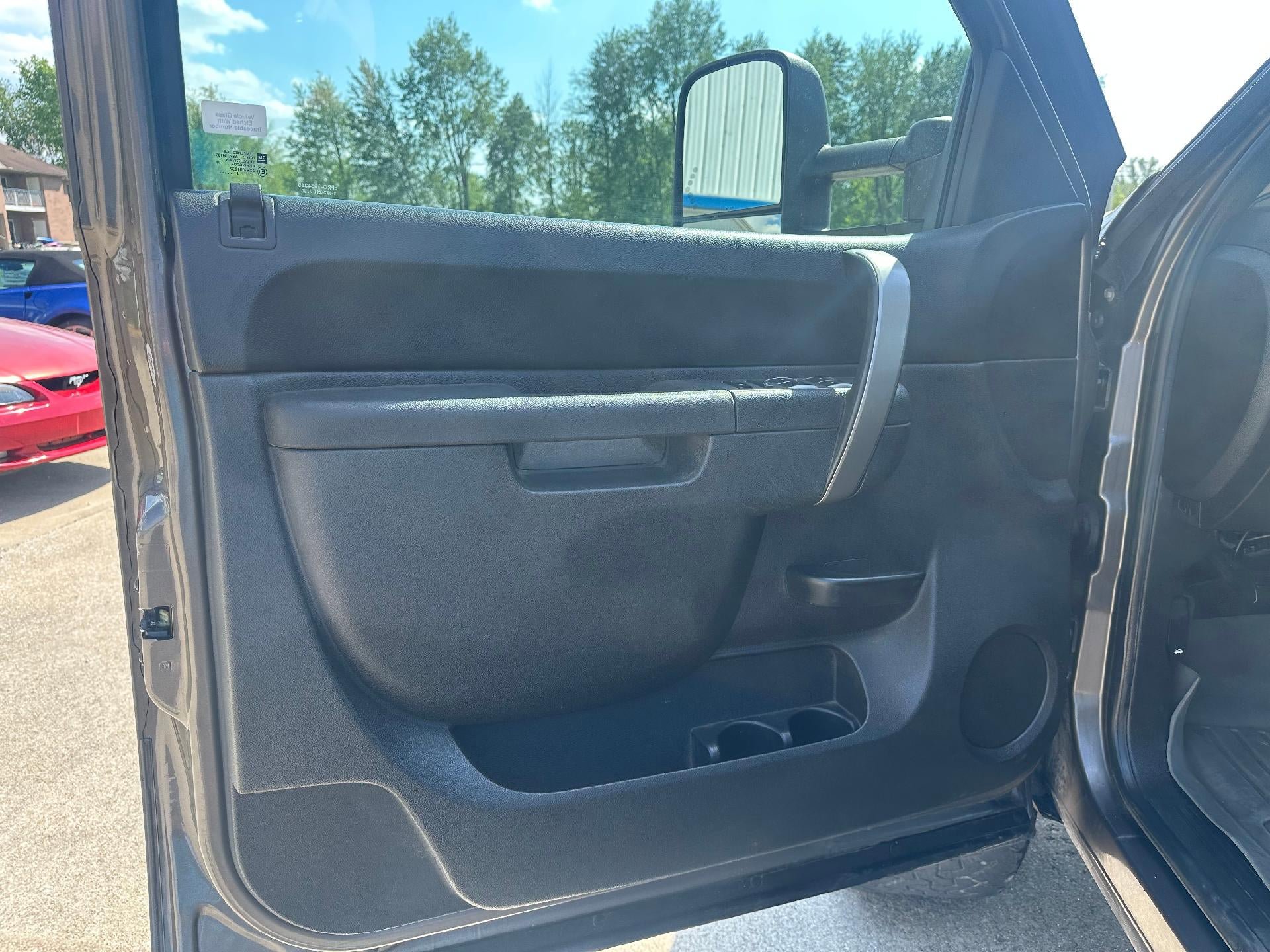 Used 2013 Chevrolet Silverado 2500 LT w/ Interior Plus Package AWD/4WD image 12
