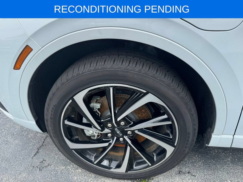 Used 2025 Lincoln Corsair Grand Touring AWD/4WD image 7