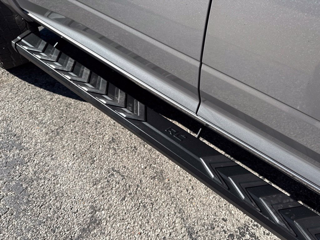 Used 2020 RAM 2500 Laramie w/ Night Edition AWD/4WD image 17
