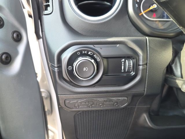 Used 2024 Jeep Wrangler Sahara w/ Technology Group image 15