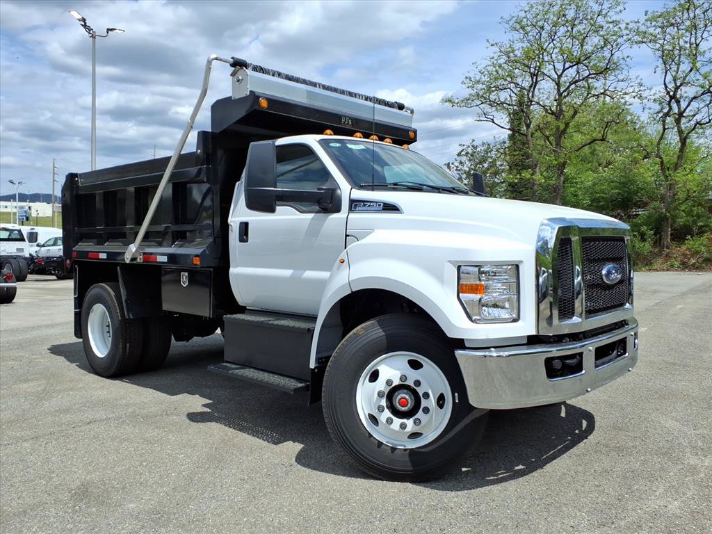 New 2027 Ford F750 2WD Regular Cab Super Duty image 1