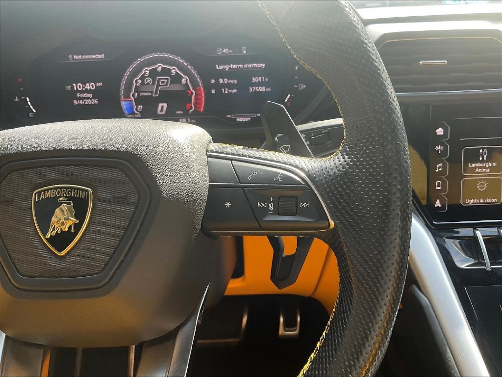 Used 2021 Lamborghini Urus AWD/4WD image 12