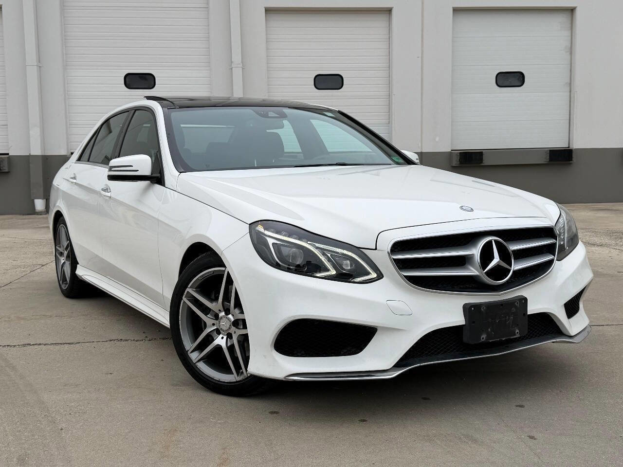 Used 2014 Mercedes-Benz E 350 4MATIC Sedan image 1