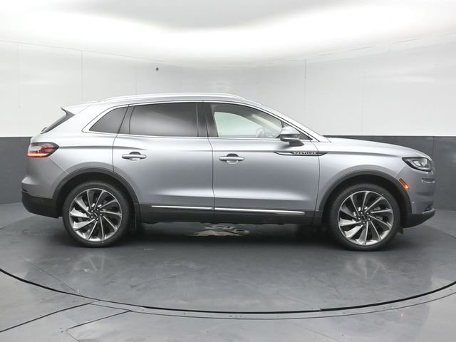 Certified 2022 Lincoln Nautilus Reserve w/ Equipment Group 201A image 8