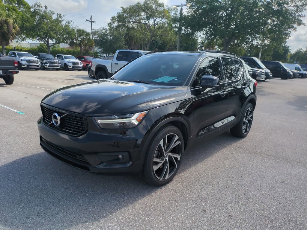 Used 2022 Volvo XC40 T5 R-Design w/ Advanced Package AWD/4WD image 10