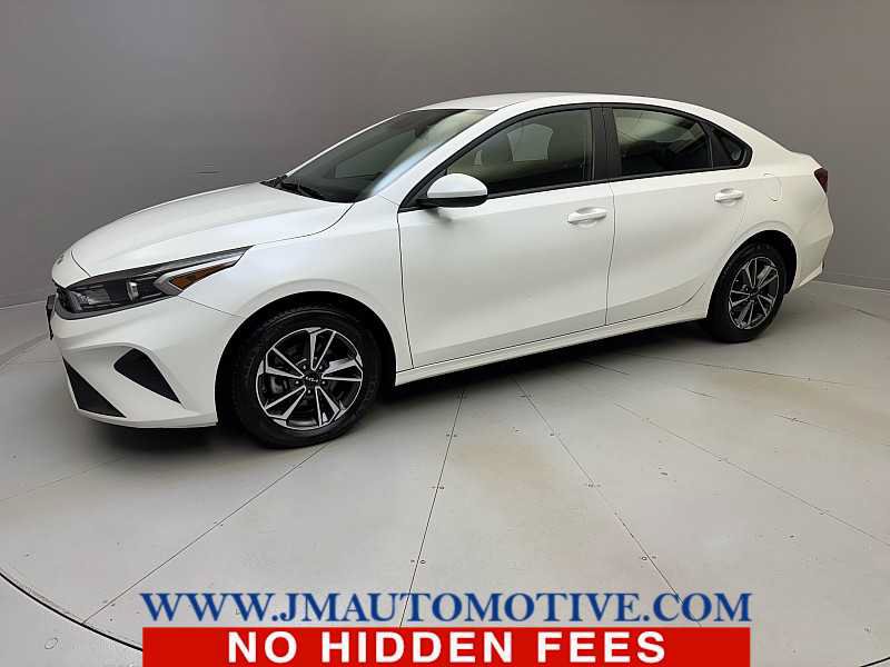 Used 2024 Kia Forte LXS FWD image 1