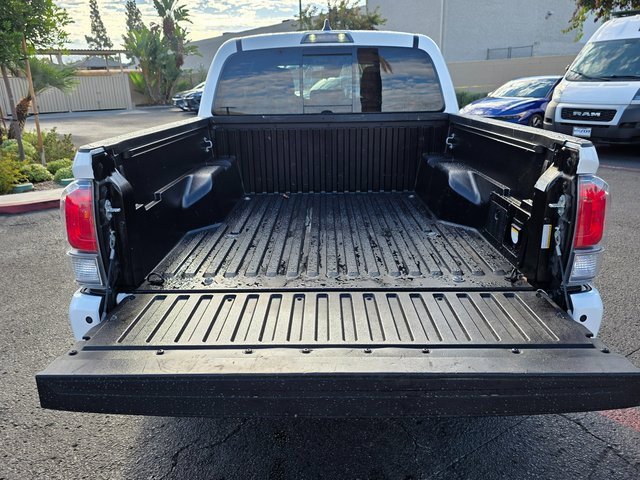 Used 2023 Toyota Tacoma TRD Off-Road image 14