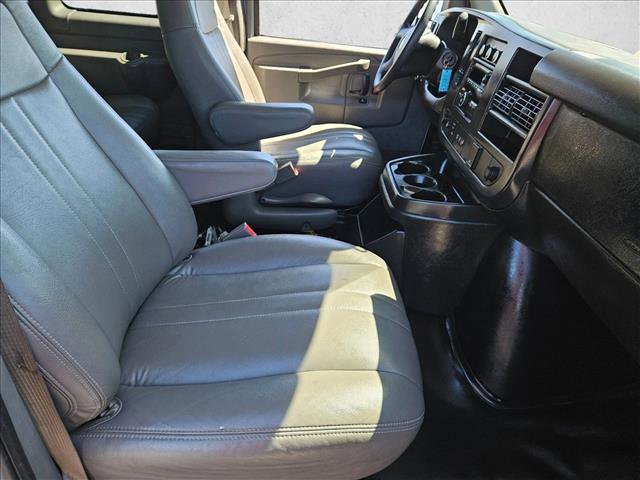 Used 2018 Chevrolet Express 2500 LS RWD image 22