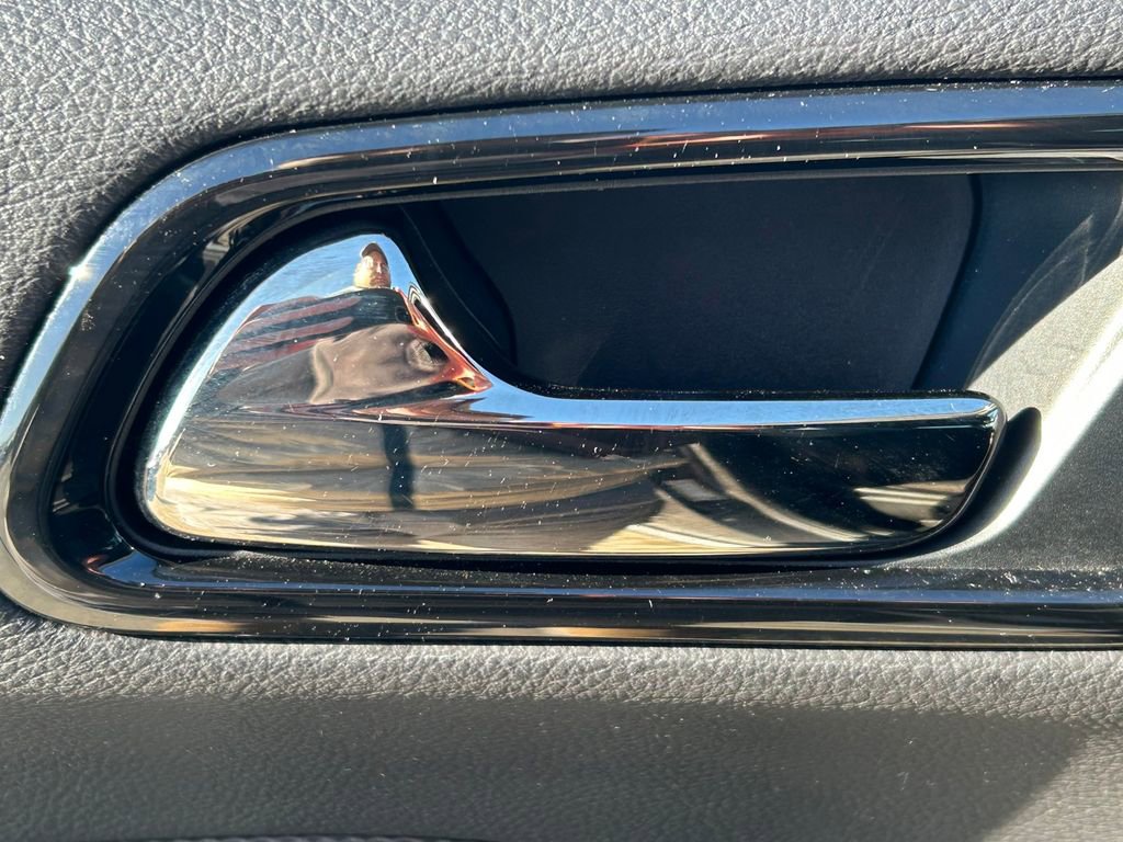 Used 2025 Dodge Durango GT image 24