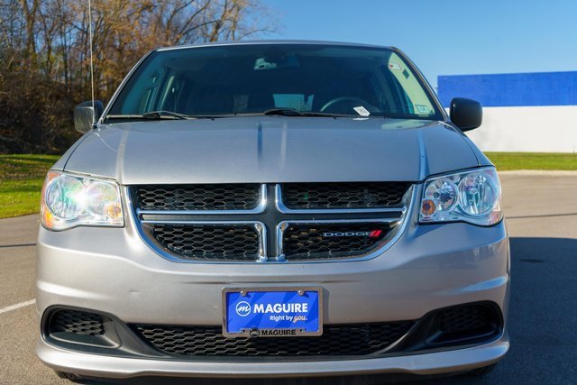 Used 2019 Dodge Grand Caravan SE image 3